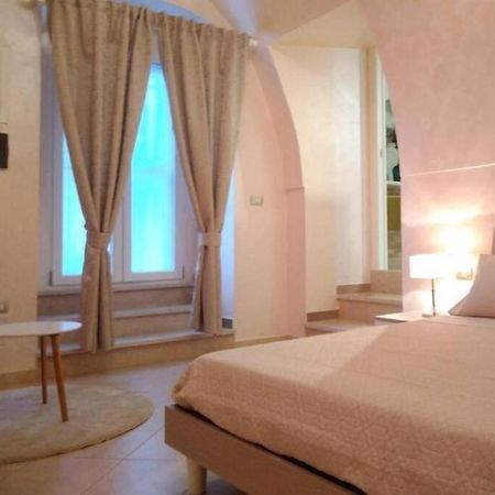 Domus Elegans In Centro Villa Manfredonia Eksteriør billede