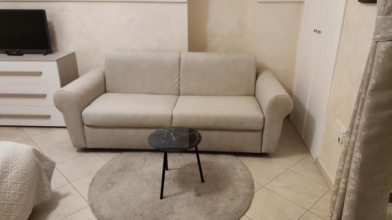 Domus Elegans In Centro Villa Manfredonia Eksteriør billede