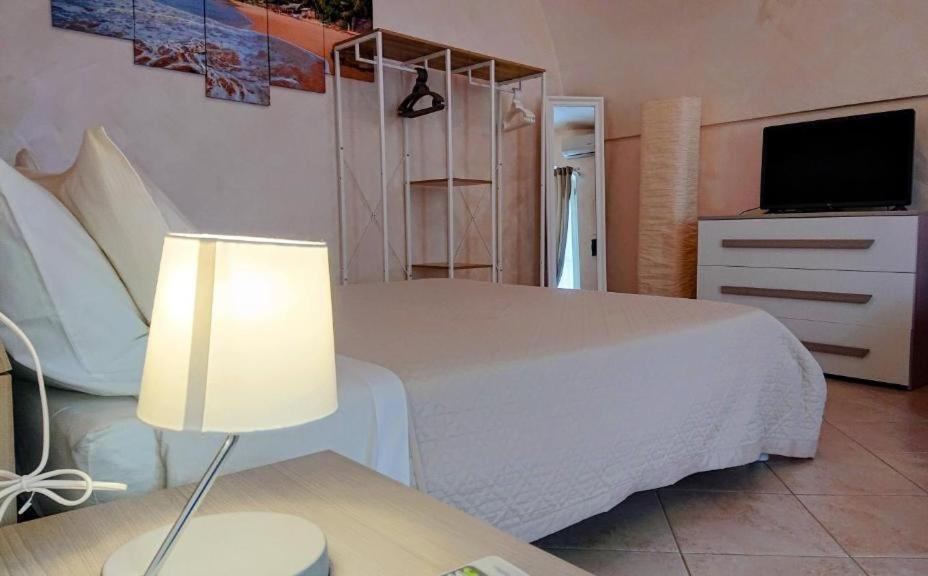 Domus Elegans In Centro Villa Manfredonia Eksteriør billede