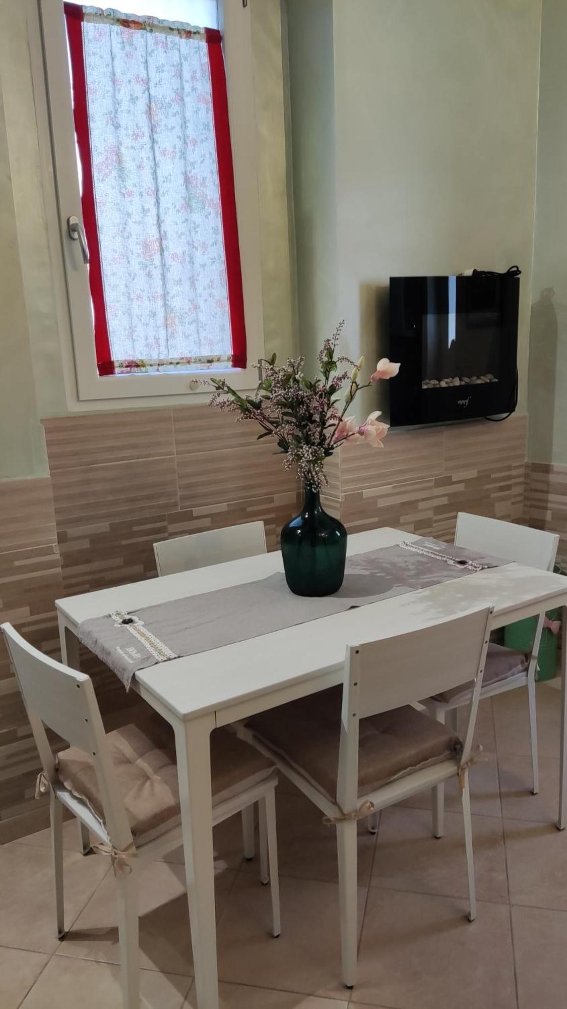 Domus Elegans In Centro Villa Manfredonia Eksteriør billede